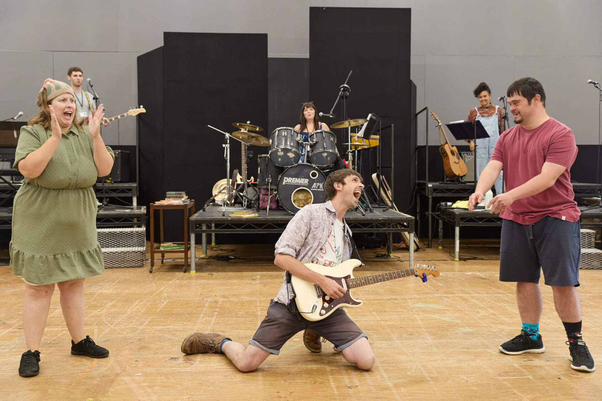 Lindsay Foster (Heather), Peter Mooney (Jim) and Gareth John (Alan) in the Housemates Rehearsals (c) Mark Douet