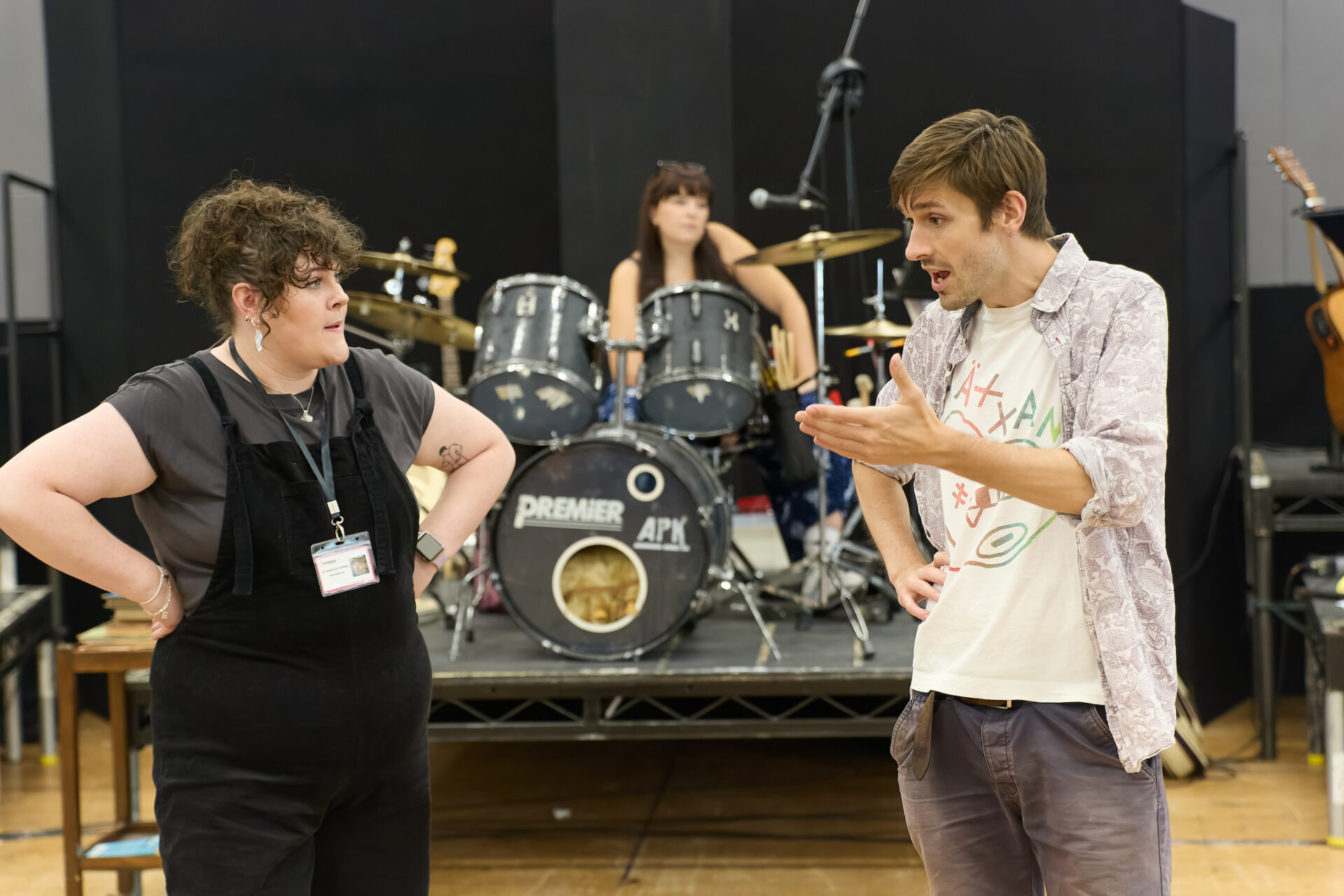 Eveangeleis Tudball (Julie) and Pete Mooney (Jim) in the Housemates Rehearsals (c) Mark Douet