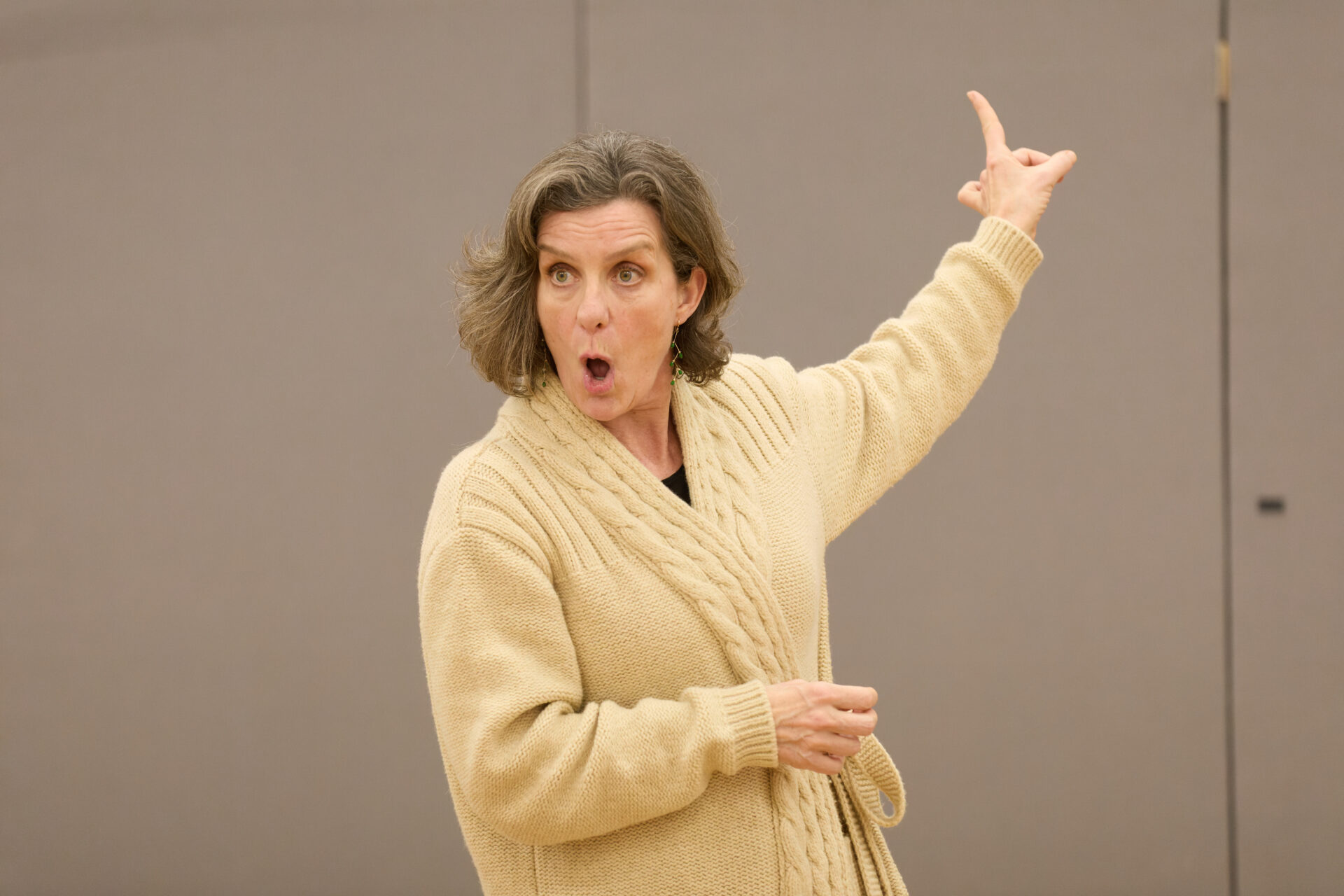 Vivien Parry (Jayne) in The Wife of Cyncoed rehearsals. Image: Mark Douet