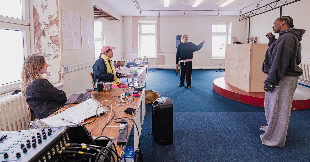 Llun gan Kirsten McTernan